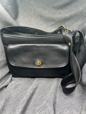 Coach Vintage Taft Black Leather Crossbody 9980 Bag with Brass-Tone Turn Lock